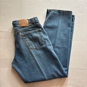 Levi's Men's Straight Fit Medium Blue Jeans